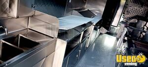 2016 F-550 Kitchen Food Truck All-purpose Food Truck Stovetop California Gas Engine for Sale
