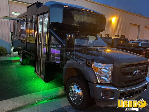 2016 F 550 Supe Duty Kitchen Food Truck All-purpose Food Truck Florida Diesel Engine for Sale