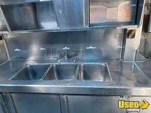 2016 Ford Super Duty All-purpose Food Truck 33 California Gas Engine for Sale