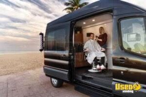 2016 Ford Transit Mobile Hair & Nail Salon Truck Florida Gas Engine for Sale