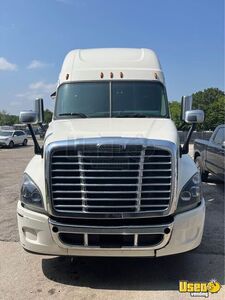 2016 Freightliner Semi Truck 2 Texas for Sale