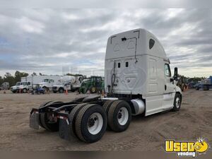 2016 Freightliner Semi Truck 3 Florida for Sale