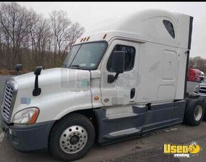2016 Freightliner Semi Truck 4 New Jersey for Sale