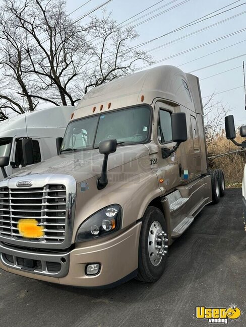 2016 Freightliner Semi Truck New Jersey for Sale