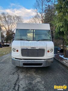 2016 Mt 45 Coffee & Beverage Truck Diamond Plated Aluminum Flooring New Jersey Diesel Engine for Sale