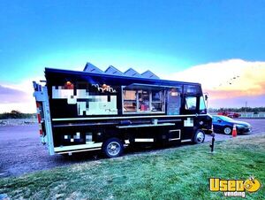 2016 Mt45 Pizza Food Truck Insulated Walls Colorado Diesel Engine for Sale