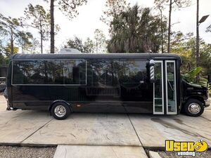 2016 Shuttle Bus Mobile Hair & Nail Salon Truck Air Conditioning Florida Gas Engine for Sale