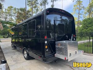 2016 Shuttle Bus Mobile Hair & Nail Salon Truck Cabinets Florida Gas Engine for Sale