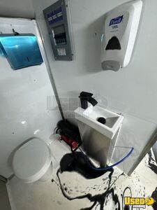 2016 Shuttle Bus Mobile Hair & Nail Salon Truck Diesel Engine Florida Gas Engine for Sale