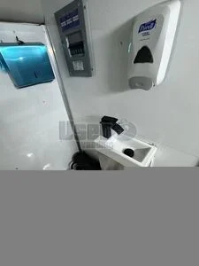 2016 Shuttle Bus Mobile Hair & Nail Salon Truck Diesel Engine Florida Gas Engine for Sale