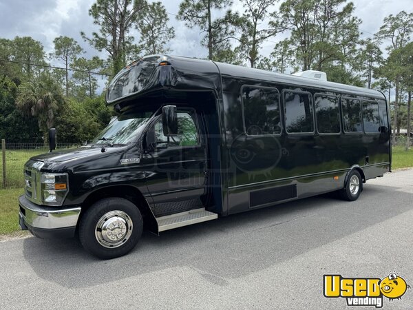 2016 Shuttle Bus Mobile Hair & Nail Salon Truck Florida Gas Engine for Sale