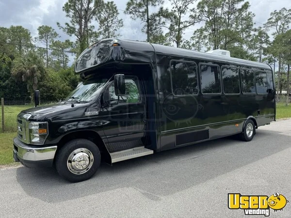 2016 Shuttle Bus Mobile Hair & Nail Salon Truck Florida Gas Engine for Sale