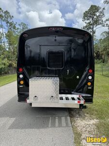 2016 Shuttle Bus Mobile Hair & Nail Salon Truck Insulated Walls Florida Gas Engine for Sale