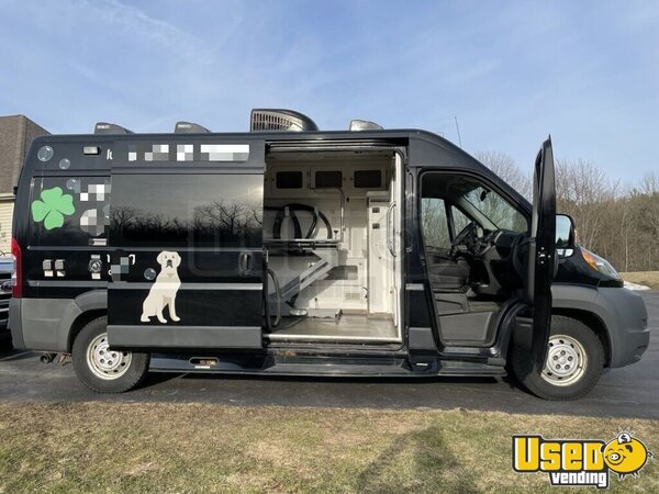 2016 Ultra Groomer Pet Care / Veterinary Truck New York Gas Engine for Sale