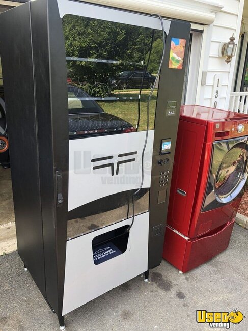 Futura Electronic Combo | Snack & Soda Vending Machine for Sale in Virginia