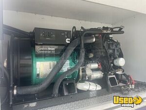 2016 Uxt-8.524ta70 Food Trailer Kitchen Food Trailer Gray Water Tank Ontario for Sale