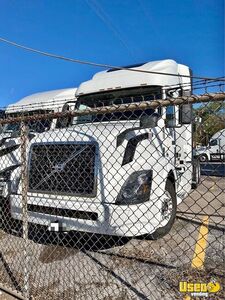 2016 Vnl Volvo Semi Truck Double Bunk Texas for Sale