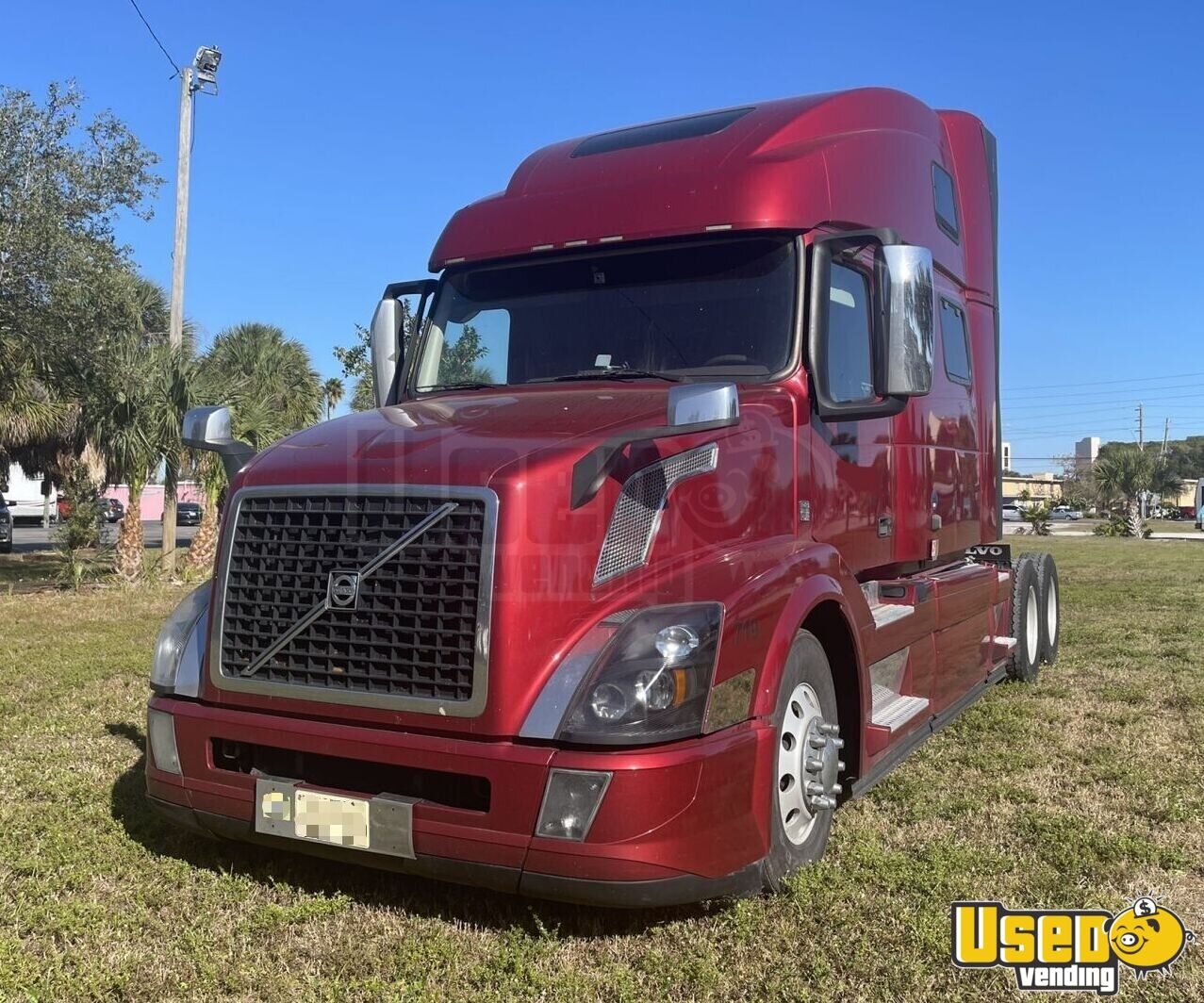 2016 Volvo VNL 780 Double Bunk Sleeper Cab Semi Truck D13 XE Package