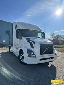 2016 Vnl Volvo Semi Truck Fridge Illinois for Sale