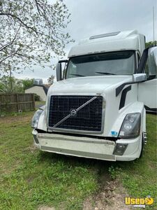 2016 Volvo Semi Truck 3 Texas for Sale