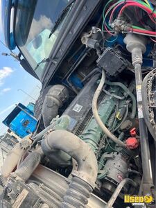 2016 Volvo Semi Truck 8 Texas for Sale