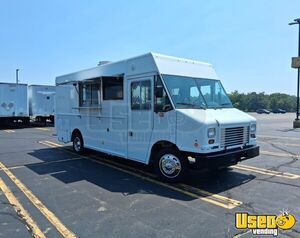 2017 2017 Ford/utilimaster All-purpose Food Truck Propane Tank Michigan Gas Engine for Sale