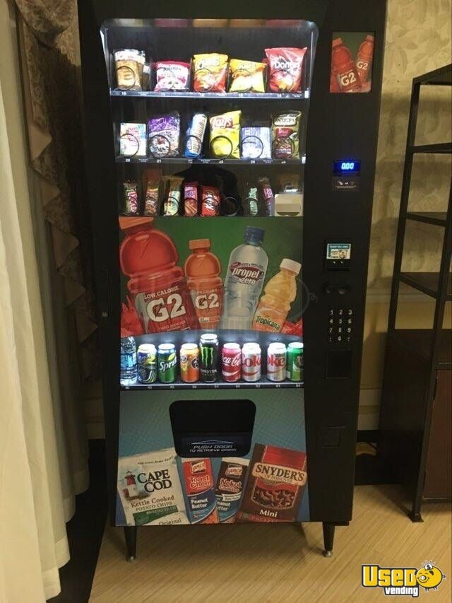 2017 Futura 3589 Snack and Drink Combo Vending Machine For Sale