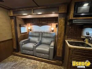 2017 4 Horse Trailer With Living Quarters 4-horse Lq Trailer Microwave Nebraska for Sale