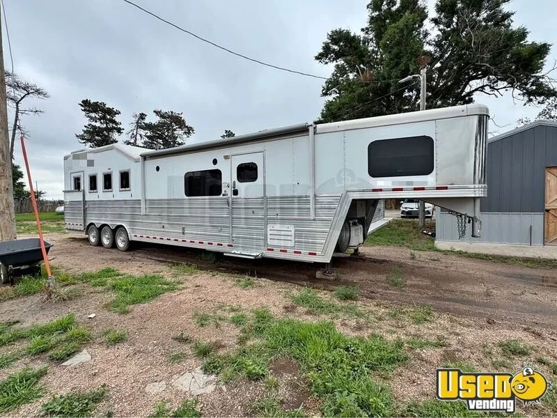 2017 4 Horse Trailer With Living Quarters 4-horse Lq Trailer Nebraska for Sale