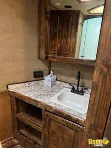 2017 4 Horse Trailer With Living Quarters 4-horse Lq Trailer Stereo/radio Nebraska for Sale