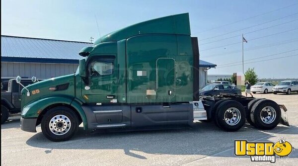 2017 579 Peterbilt Semi Truck California for Sale