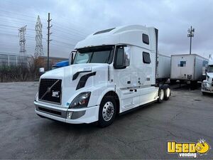 2017 780 Volvo Semi Truck 2 Illinois for Sale