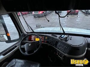2017 780 Volvo Semi Truck 5 Illinois for Sale