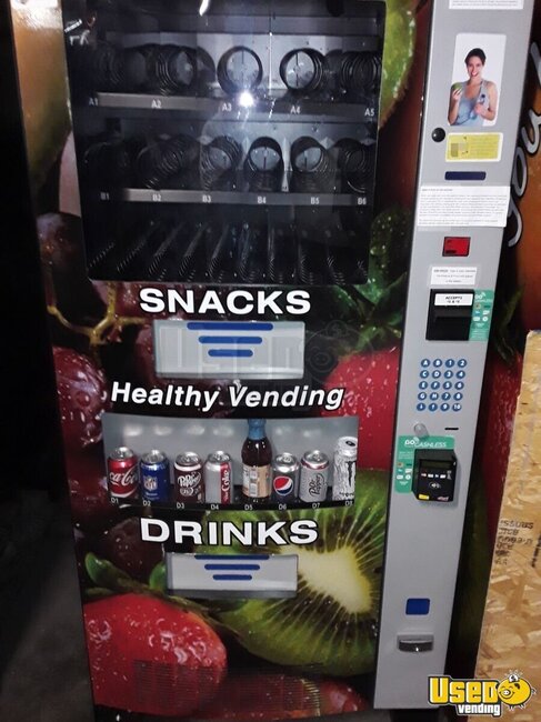 2017 900/950 Healthy You Vending Combo Missouri for Sale