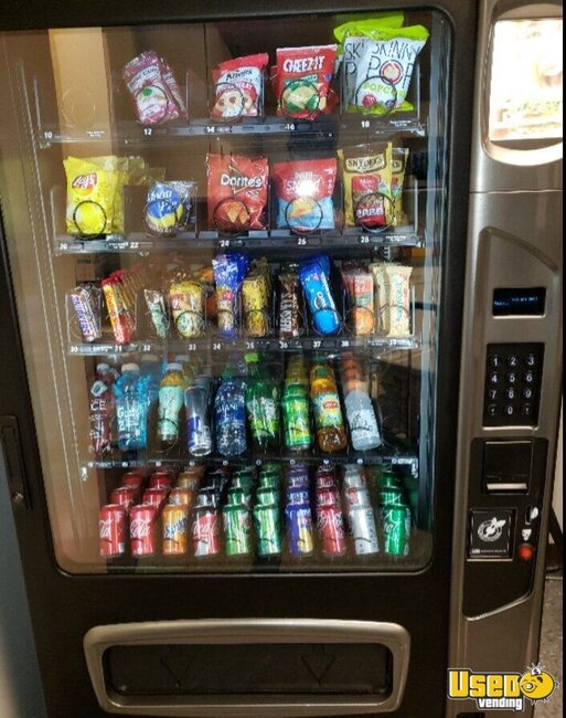 2017 Wittern USI Selectivend AB40  Dual Zone Combo Snack & Soda Vending  Machine for Sale in Georgia
