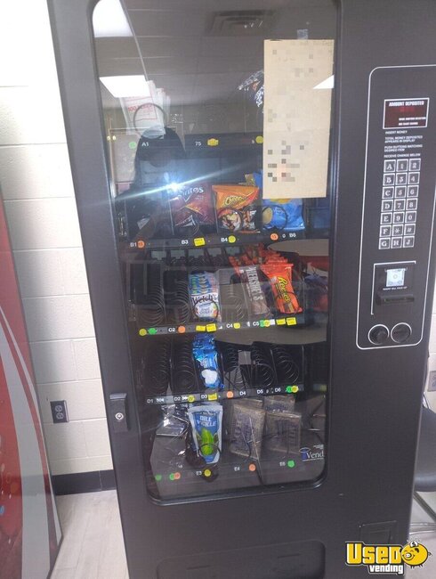 2017 Automatic Products Snack Machine Texas for Sale