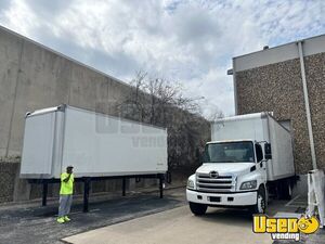 2017 Box Truck 4 Texas for Sale
