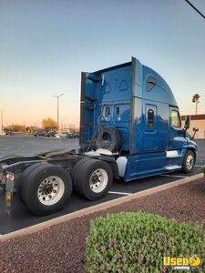 2017 Cascadia Freightliner Semi Truck 2 Arizona for Sale