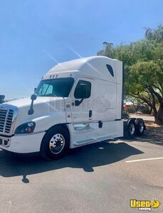 2017 Cascadia Freightliner Semi Truck 2 Arizona for Sale