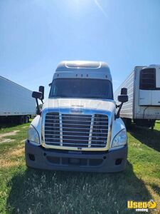 2017 Cascadia Freightliner Semi Truck 2 California for Sale