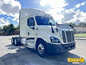 2017 Cascadia Freightliner Semi Truck 2 Florida for Sale