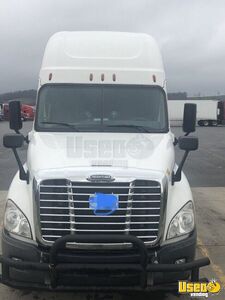 2017 Cascadia Freightliner Semi Truck 2 Illinois for Sale