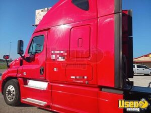 2017 Cascadia Freightliner Semi Truck 2 Texas for Sale