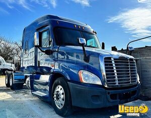 2017 Cascadia Freightliner Semi Truck 2 Texas for Sale