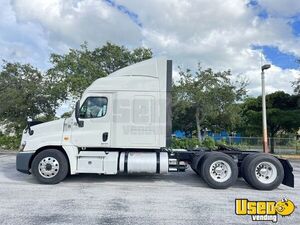 2017 Cascadia Freightliner Semi Truck 3 Florida for Sale