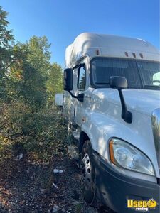 2017 Cascadia Freightliner Semi Truck 3 Illinois for Sale