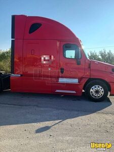 2017 Cascadia Freightliner Semi Truck 3 Texas for Sale