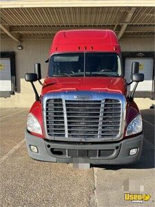 2017 Cascadia Freightliner Semi Truck 3 Texas for Sale