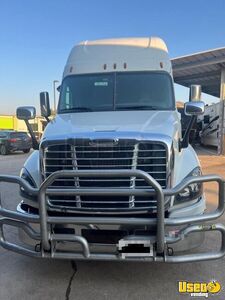 2017 Cascadia Freightliner Semi Truck 3 Texas for Sale