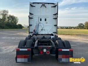 2017 Cascadia Freightliner Semi Truck 4 New Jersey for Sale